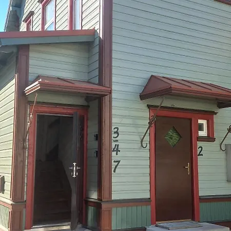 2-room Cozy @ Center